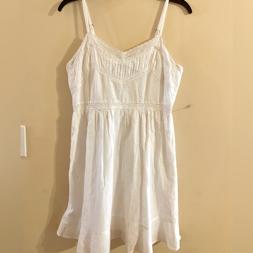Sweet white eyelet sun dress Size Medium but runs small.